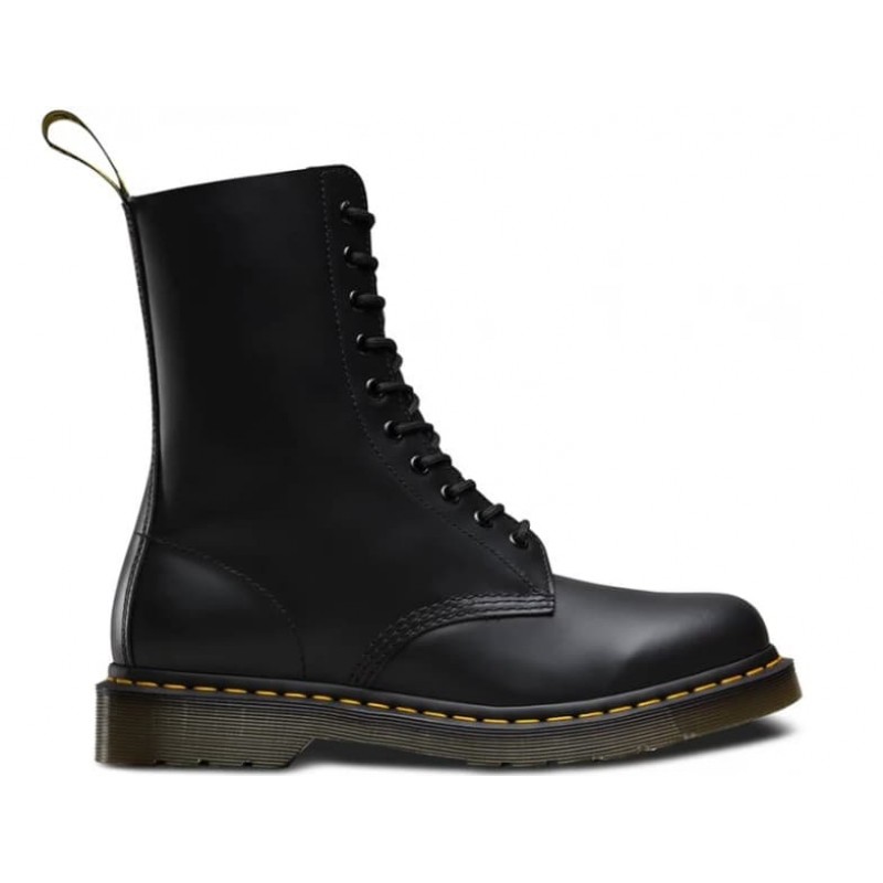 Black high top sales doc martens